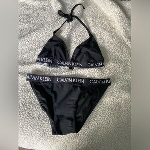 Black Calvin Klein women’s bikini, size large.
